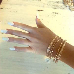 (NWT) Kendra Scott Tatum Bangle Set in Gold